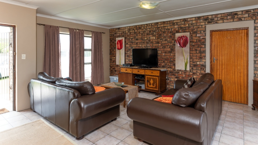 3 Bedroom Property for Sale in Struisbaai Western Cape